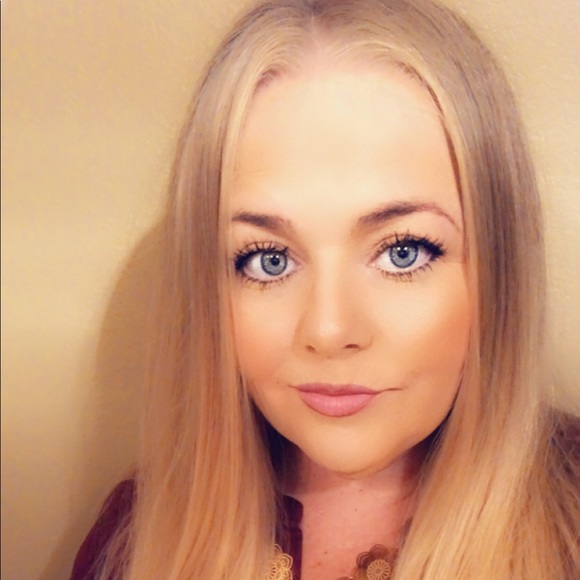 Meet your Posher, Tara - Picture 1 of 1